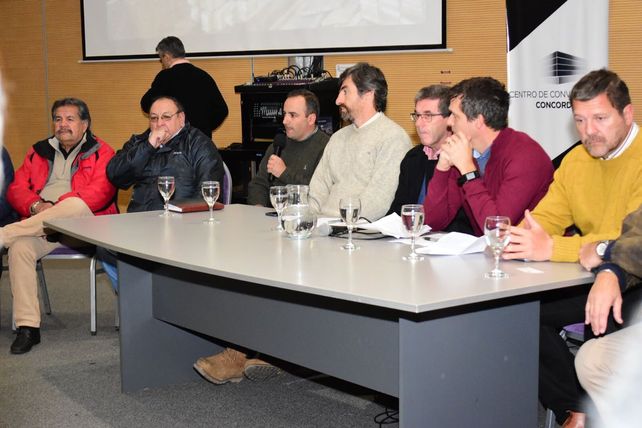 Empresarios de la madera debatieron propuestas con funcionarios para salvar al sector de la crisis