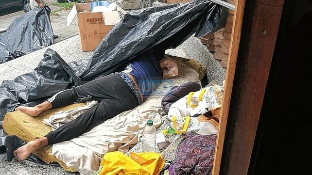 Hay temor por la actitud de un grupo de personas en situación de calle.