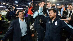 La intimidad del último viaje de Messi: sus compañeros le cantaron para que continúe