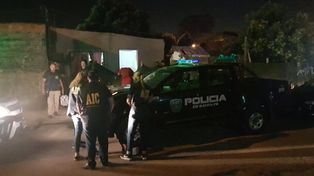 Hitmen on motorcycles shot and killed a man in the southern area of Rosario