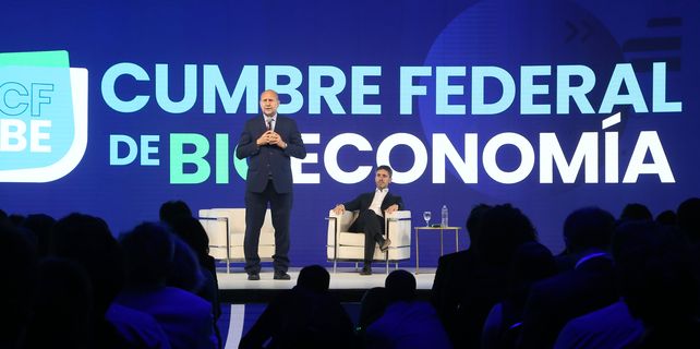 Apertura. El gobernador Perotti y &nbsp;el secretario general &nbsp;del CFI.