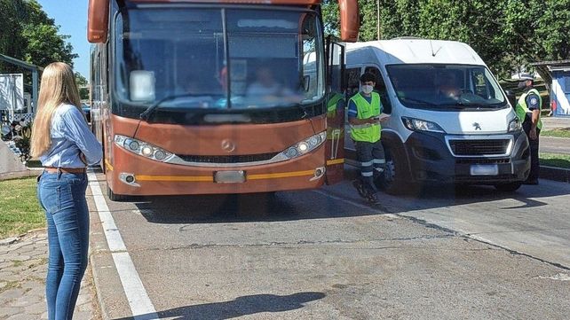 Fin de semana largo: La CNRT controla a micros y camiones