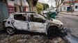 Dos autos dañados por incendios: uno cerca de la cancha de Central y otro en zona sur