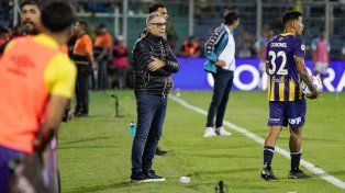 Holan tendrá este partido con River y el de Belgrano antes de hacer una evaluación final.