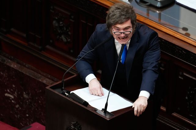 Javier Milei tuvo confrontación directa con la oposición