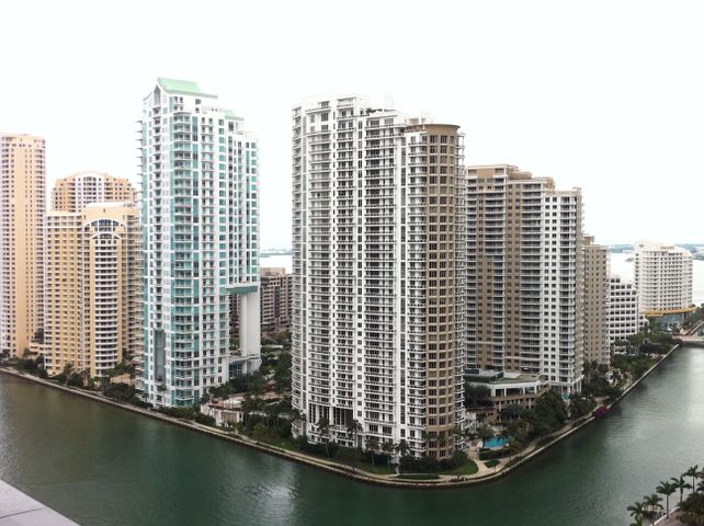 Aseguran Irma no hizo variar el valor del metro cuadrado en Miami