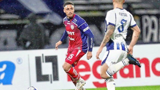 Unión tuvo una noche para el olvido en Córdoba, cayó ante Talleres y quedó lejos de la cima
