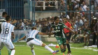 Atlético Tucumán necesita ganar y esperar una mano para clasificar