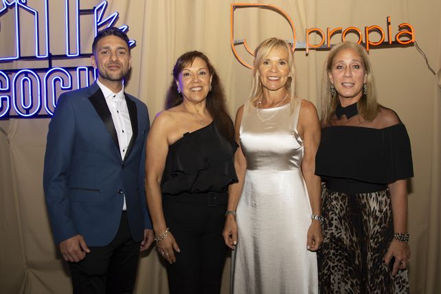 Cristian Iannito, Susana Flores, Gabriela Ortiz, Gabriela Ameriso.  