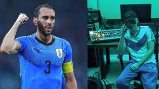 Bizarrap hizo oficial la llegada de Diego Godín a Vélez.