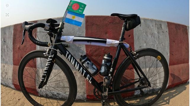 Un ciclista de Bangladesh recorrió 1.003 km en su país en honor a los partidos de Messi en su carrera