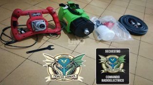Los detenidos llevaban mezcladora, equipo y pistola de pintar, además de una manguera de presión.