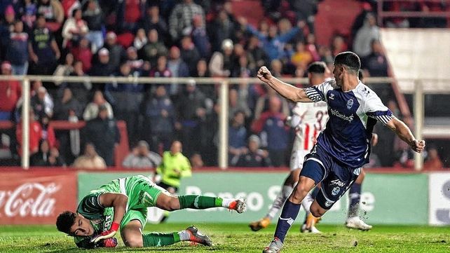 Unión está entre los tres equipos más goleados del Torneo.