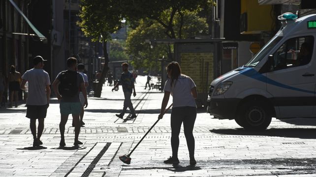 Comerciantes del centro de Rosario reducen horarios de apertura