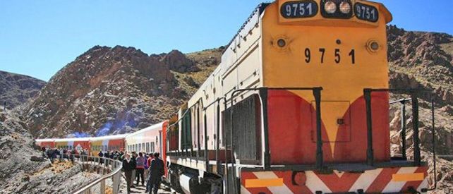 El convoy sufrió desperfectos dos veces en el mismo trayecto. Los pasajeros volvieron en ómnibus.