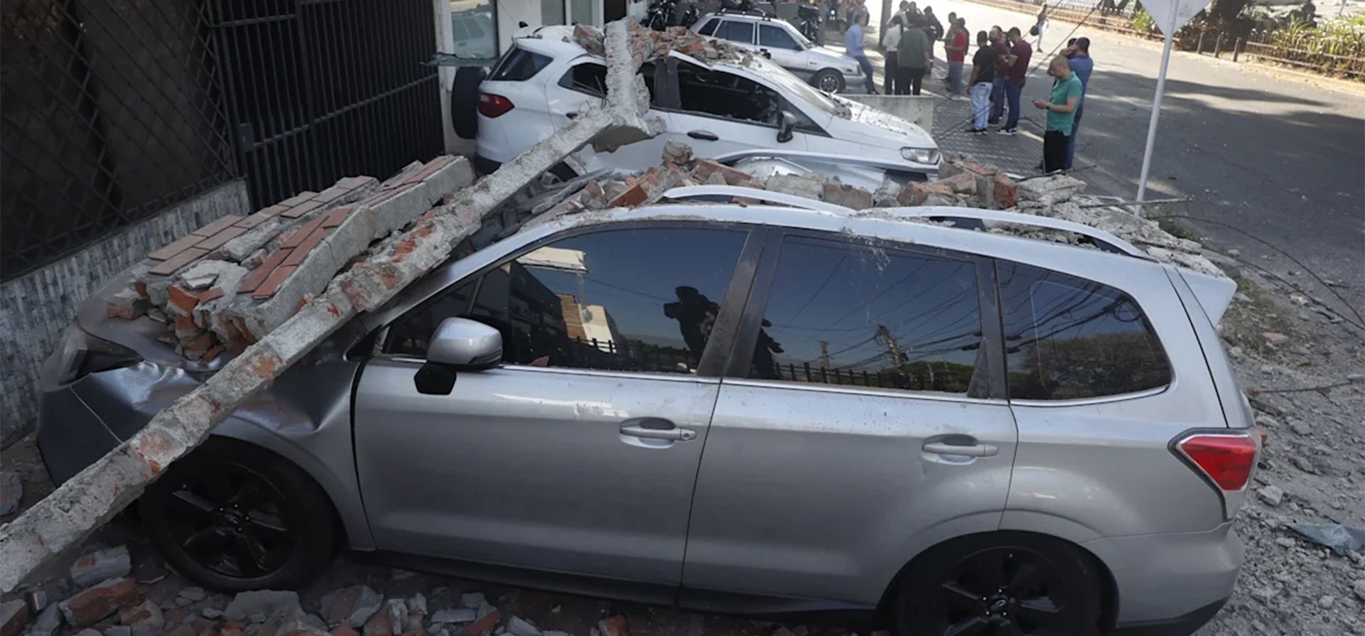 Daños causados por el terremoto en Cali. [EPA]