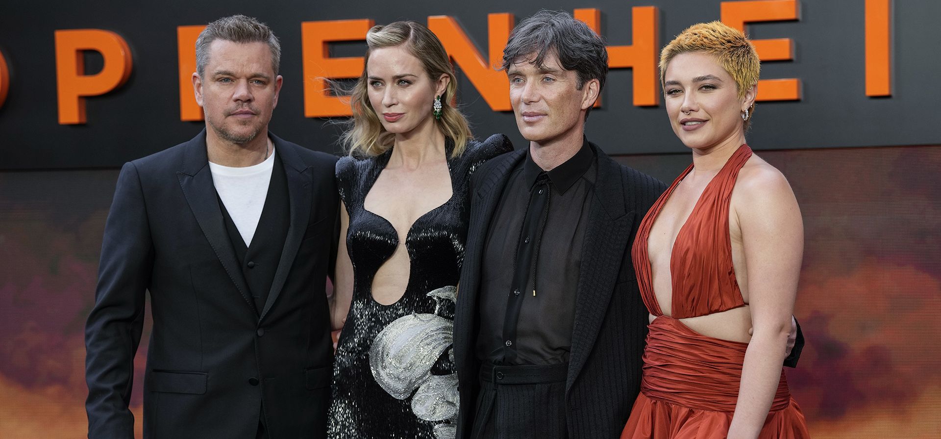 Matt Damon, Emily Blunt, Cillian Murphy y Florence Pugh posan para los fotógrafos al llegar al estreno de la película Matt Damon, Emily Blunt, Cillian Murphy y Florence Pugh posan para los fotógrafos al llegar al estreno de la película