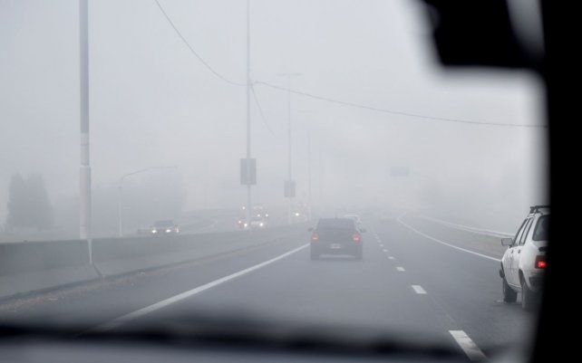 Un muerto en un choque en cadena con cinco camiones a la altura de Roldán