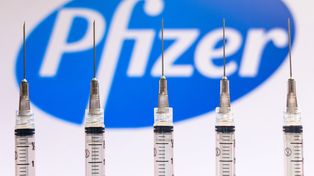 El Reino Unido pide que se evite la vacuna de Pfizer en pacientes alérgicos