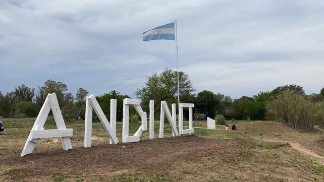 El cartel de uno de los accesos a Andino