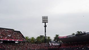 El estadio Coloso Marcelo Bielsa cuenta con una nueva iluminación Led, de las mejores del país.&nbsp;