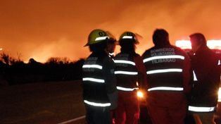 Contin&uacute;a el fuego en San Luis y otras 20 personas debieron ser evacuadas