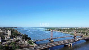 El río Paraná crece: capturas aéreas de Santa Fe y su paisaje costero.