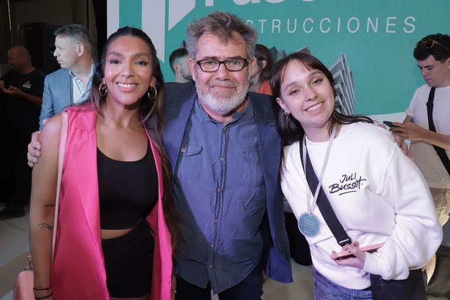 Betina Rian (2º Premio), Milo Lockett y Julieta Bussot