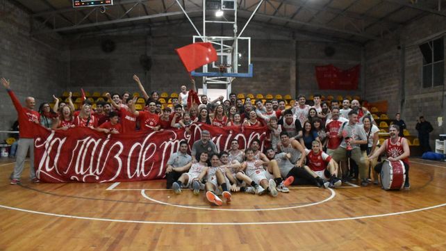Provincial festejó el ascenso en el Rodney Young de La Rioja ante Amancay