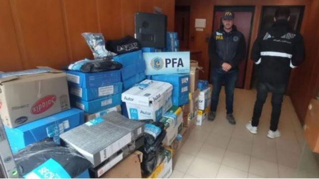Allanaron el negocio del hermano del Dibu Martínez
