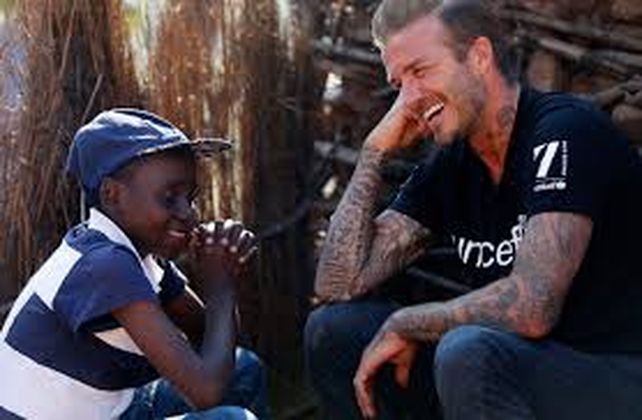 Revelan que David Beckham se valió de Unicef para satisfacer su ego personal