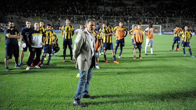 Russo por delante y el equipo detrás suyo