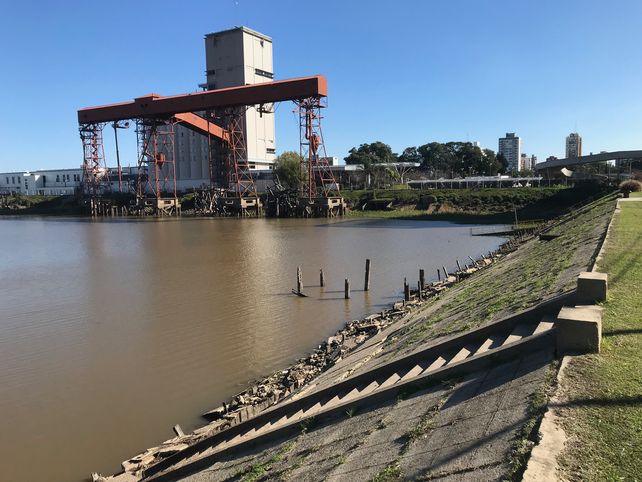 El río llegó al nivel más bajo en un año: guarderías náuticas quedaron fuera de servicio
