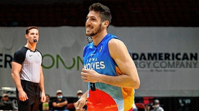Bolmaro tuvo una destacada noche en la G-League de la NBA