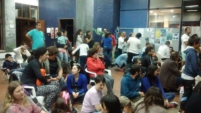 Toma del CGE: Realizan un festival solidario para ayudar a los docentes que sufrieron descuentos