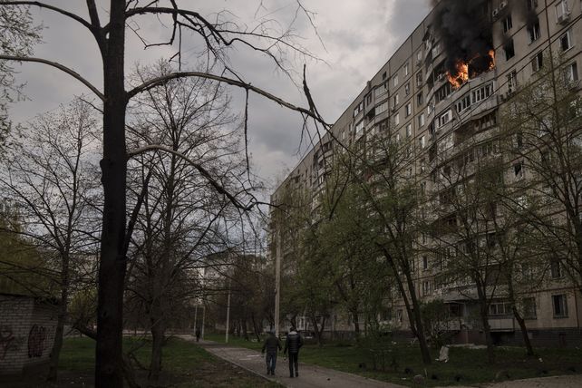 Rusia mantiene ataques aéreos y sufre contraofensivas ucranianas en el Donbass