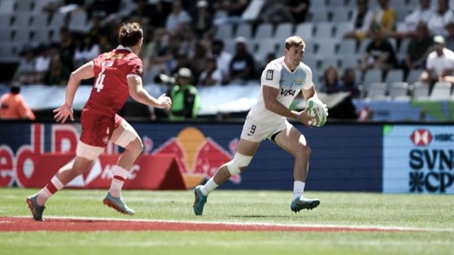 El combinado albiceleste derrotó a los europeos por 28 a 5. En el segundo y último juego venció a Canadá por 29-5.