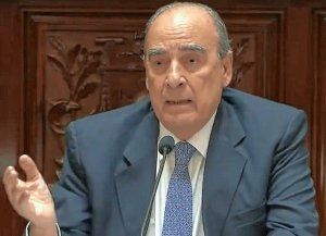 Francos en el Senado: fue tratado de mentiroso y dio por finalizado su informe