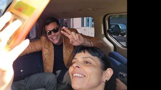 Rcky aceptò sacarse fotos con sus fans que hacen tres días acampan en Buenos Aires solo para una selfie.