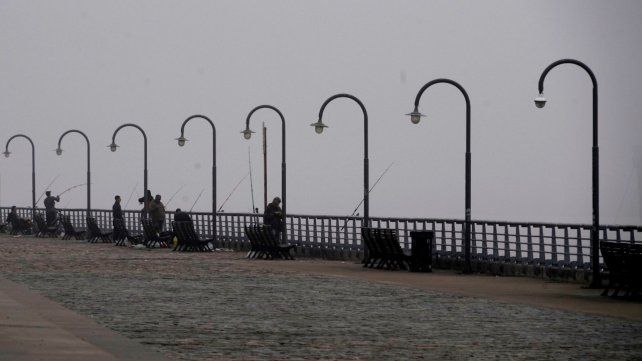 Un lunes nublado en Rosario antes de la llegada de la lluvia y el frío