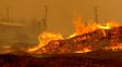 Una tormenta de fuego avanza sin control en 17 pueblos de Córdoba