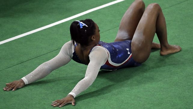 Simone Biles, la gimnasta que fue criada por sus abuelos y es estrella de los Juegos