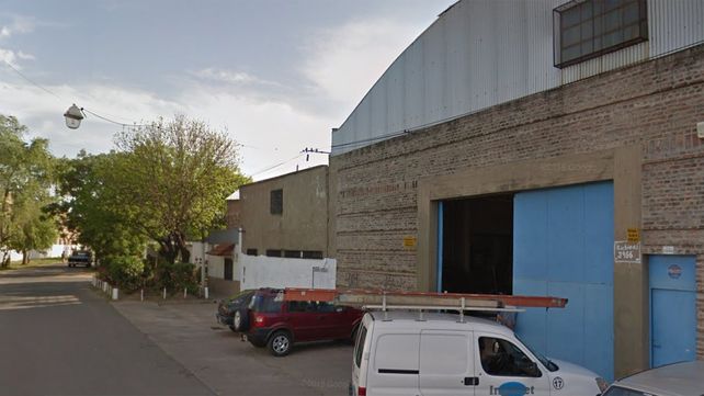 El lugar donde falleció un hombre electrocutado al parecer mientras intentaba robar cables.&nbsp;