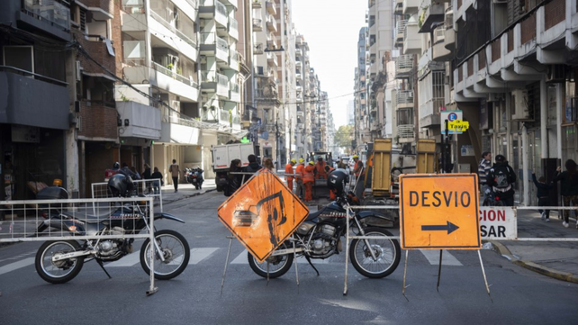 La Municipalidad anunció que los cortes se deben a un plan de bacheo de la Secretaría de Obras Públicas.