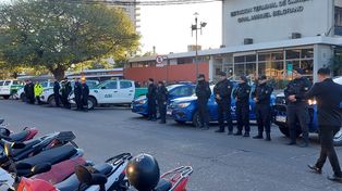 Cuidacoches prohibidos. Los controles y operativos comenzaron este lunes en la ciudad.&nbsp;