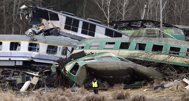 Choque de trenes en Polonia: al menos quince muertos y 54 heridos