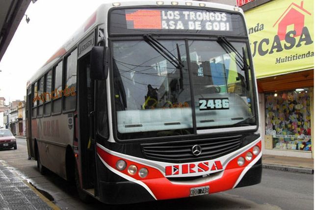 La línea 1 amenaza con dejar de circular por barrio Los Troncos