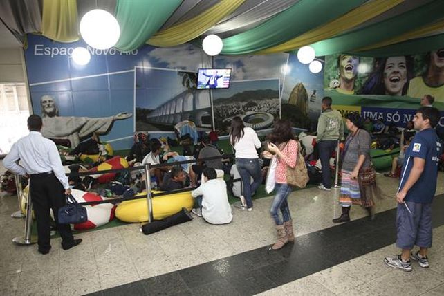 Los latinos que viven en la terminal de ómnibus de Río de Janeiro