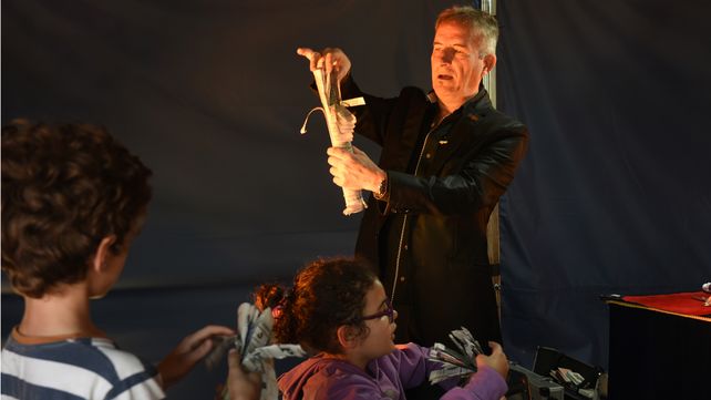 Una de las principales actividades del Festival fueron los talleres para acercar a chicas y chicos a la magia.&nbsp; 