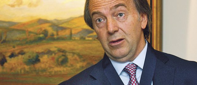 Roberto Zaldívar es el primer latinoamericano reconocido por la Sociedad Inglesa e Irlandesa de Catarata y Cirugía Refractiva.